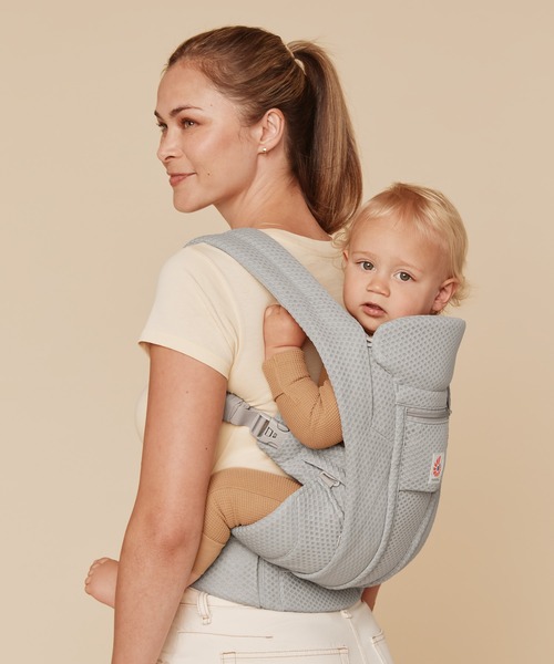 DADWAY（ダッドウェイ）の「【Ergobaby】OMNI Deluxe Mesh（抱っこ紐/ベルトカバー/スリング・キッズ・ネイビー/ベージュ/オリーブ/チャコールグレー/グレー/ブラック/ライトブルー・ONE SIZE）」の3枚目の写真