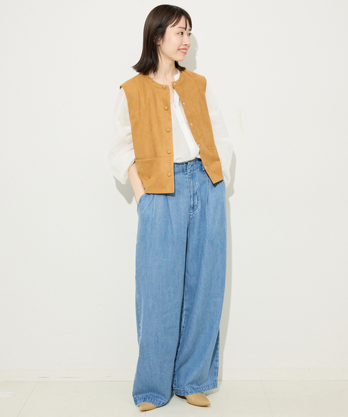 SLOBE IENA（スローブイエナ）の「《4サイズ展開》LEDENIM TUCK TROUSERデニム（デニムパンツ・レディース・ブルー・34/36/38/40）」の6枚目の写真