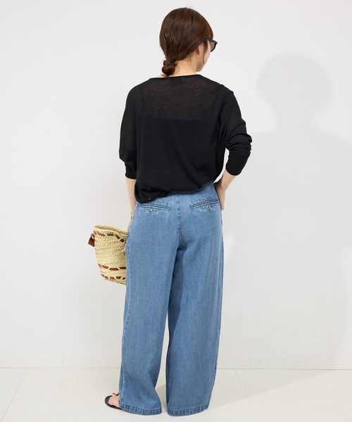 SLOBE IENA（スローブイエナ）の「《4サイズ展開》LEDENIM TUCK TROUSERデニム（デニムパンツ・レディース・ブルー・34/36/38/40）」の19枚目の写真