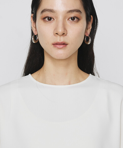 COMME CA（コムサ）の「ダブルクロスライト プルオーバーブラウス（シャツ/ブラウス・レディース・チャコール/アイボリー・FREE）」の13枚目の写真