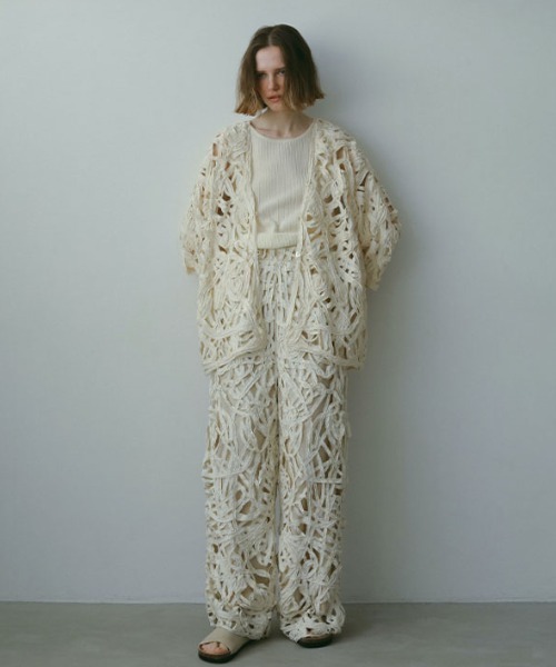 ETRE TOKYO(エトレトウキョウ)の「ブレードパターンパンツ(その他パンツ・レディース・オフホワイト/ネイビー・S/M)」の17枚目の写真