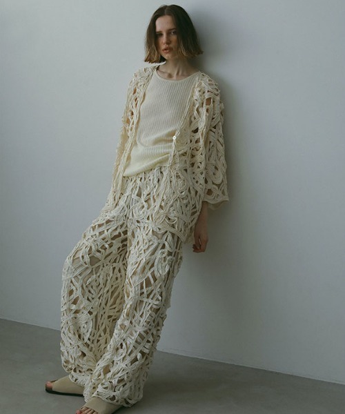 ETRE TOKYO(エトレトウキョウ)の「ブレードパターンパンツ(その他パンツ・レディース・オフホワイト/ネイビー・S/M)」の14枚目の写真