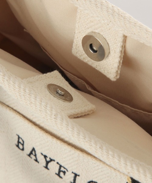 BAYFLOW（ベイフロー）の「[A4サイズ収納可]25SヘリンボンロゴトートM（トートバッグ・レディース・ナチュラル・FREE）」の5枚目の写真