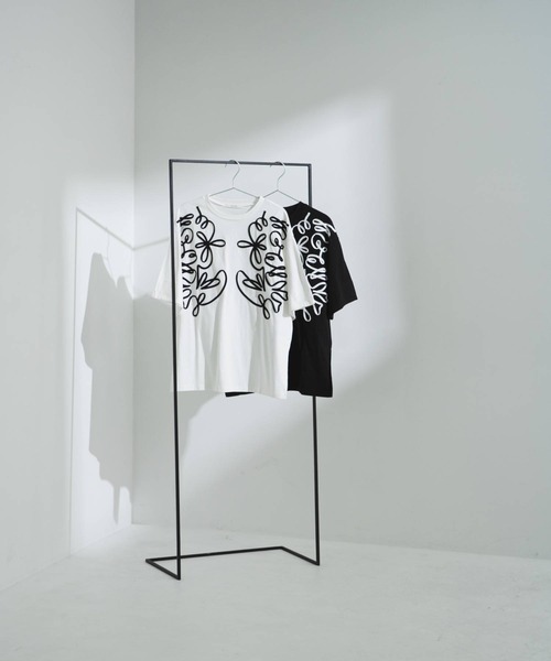 bohmal(ボマール)の「コードラインオーバーサイズTシャツ(Tシャツ/カットソー・レディース・ホワイト/ブラック・FREE)」の4枚目の写真