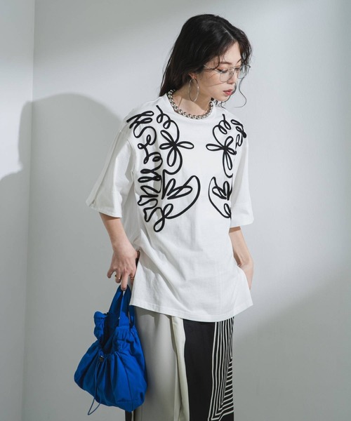 bohmal(ボマール)の「コードラインオーバーサイズTシャツ(Tシャツ/カットソー・レディース・ホワイト/ブラック・FREE)」の12枚目の写真