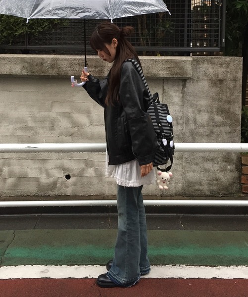 Judin(ジュディン)の「Raw edge flare denim pants【JD】(デニムパンツ・レディース・ブルー・M/S)」の6枚目の写真