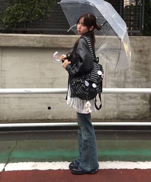 Judin(ジュディン)の「Raw edge flare denim pants【JD】(デニムパンツ・レディース・ブルー・M/S)」の2枚目の写真