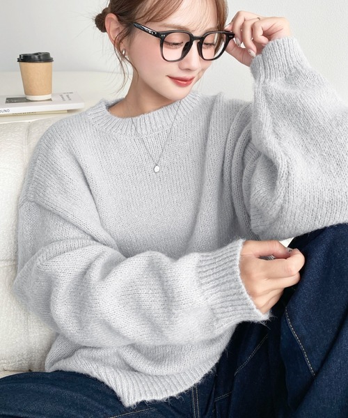 moment+(モーメントプラス)の「【13色展開】モヘアライクベーシックニットプルオーバー(ニット/セーター・レディース・ブルー/チャコールグレー/オフホワイト/ブラック/ピンク/イエロー/ミント/オレンジ/ブラウン/ラベンダー/ネイビー/杢グレー/レッド・L/M)」の5枚目の写真