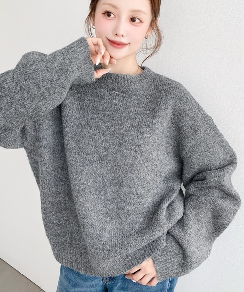 moment+(モーメントプラス)の「【13色展開】モヘアライクベーシックニットプルオーバー(ニット/セーター・レディース・ブルー/チャコールグレー/オフホワイト/ブラック/ピンク/イエロー/ミント/オレンジ/ブラウン/ラベンダー/ネイビー/杢グレー/レッド・L/M)」の4枚目の写真