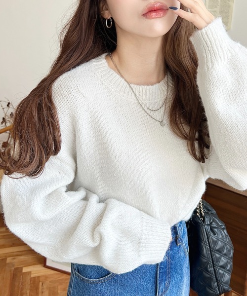 moment+(モーメントプラス)の「【13色展開】モヘアライクベーシックニットプルオーバー(ニット/セーター・レディース・ブルー/チャコールグレー/オフホワイト/ブラック/ピンク/イエロー/ミント/オレンジ/ブラウン/ラベンダー/ネイビー/杢グレー/レッド・L/M)」の21枚目の写真