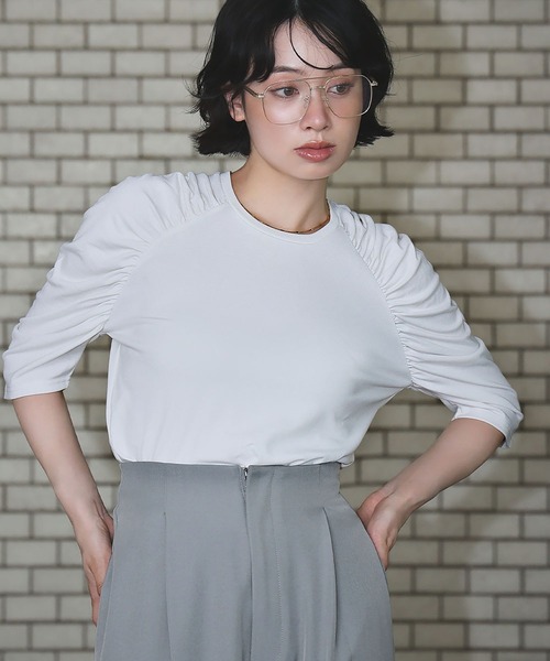 Ampirula(アンピルーラ)の「ショルダーギャザーTシャツ カットソー(Tシャツ/カットソー・レディース・グレー/ブラック/ホワイト・FREE)」の12枚目の写真