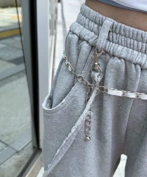 Never mind the XU / Chikashitsu+（ネバーマインド ザ エックスユー / チカシツプラス）の「【nmtc+】string damage sweat pants / 【エヌエムティーシープラス】ストリングダメージスウェットパンツ（スウェットパンツ・メンズ・ブラック/グレー・ONE SIZE）」の15枚目の写真