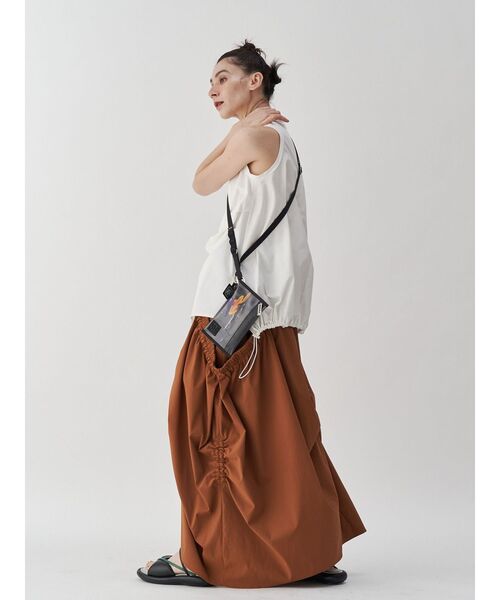 UN3D.（アンスリード）の「ROUND GATHER SK【セットアップ着用可能