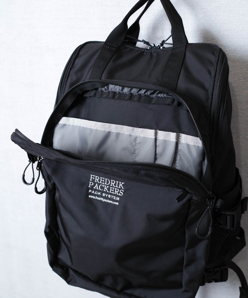FREDRIK PACKERS(フレドリックパッカーズ)の「『FREDRIK PACKERS』TRAVEL SERIES 420D BACKPACK MELL トラベルシリーズ バックパック メル(バックパック/リュック・レディース・ブラック/グレイッシュベージュ・FREE)」の17枚目の写真