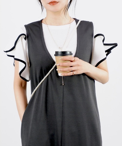 CLOTHY(クロシィ)の「【レイヤードに大活躍な主役級アイテム!】フクレVネックワンピース(ジャンパースカート・レディース・チャコールグレー/ブラック・MEDIUM)」の6枚目の写真