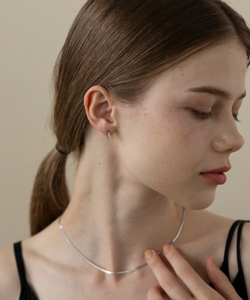 ALLURELLE(アリュレル)の「【ALLURELLE】ジルコニアフープピアス silver925 KNF-TP ※(ピアス(両耳用)・レディース・ゴールド/シルバー・FREE)」の10枚目の写真