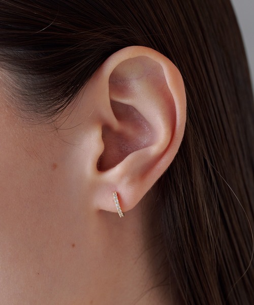 ALLURELLE(アリュレル)の「【ALLURELLE】ジルコニアフープピアス silver925 KNF-TP ※(ピアス(両耳用)・レディース・ゴールド/シルバー・FREE)」の11枚目の写真