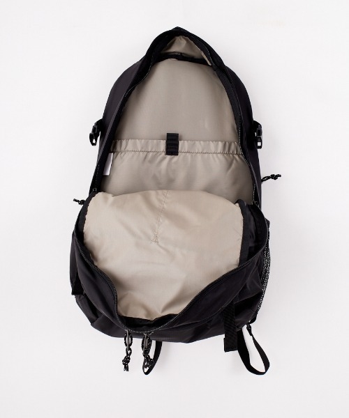 Columbia（コロンビア）の「【WEB限定】[Columbia/コロンビア] ワンポイントロゴ パナシーア 33L バックパック（バックパック/リュック・レディース・ブラック・ONE SIZE）」の13枚目の写真