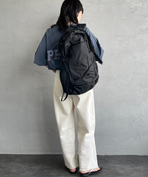 Columbia（コロンビア）の「【WEB限定】[Columbia/コロンビア] ワンポイントロゴ パナシーア 33L バックパック（バックパック/リュック・レディース・ブラック・ONE SIZE）」の3枚目の写真