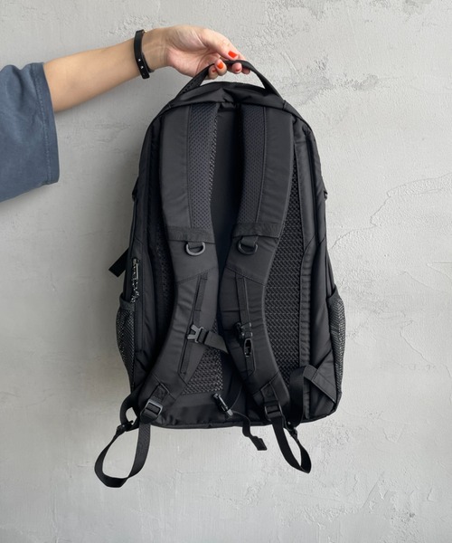 Columbia（コロンビア）の「【WEB限定】[Columbia/コロンビア] ワンポイントロゴ パナシーア 33L バックパック（バックパック/リュック・レディース・ブラック・ONE SIZE）」の9枚目の写真