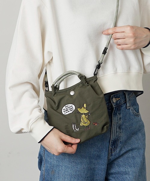 MOOMIN（ムーミン）の「【MOOMIN】(ムーミン) 軽量 撥水 ミニショルダーバッグ スマホ パスポート 縦長ミニポシェット（ショルダーバッグ・レディース・グレー/ベージュ/グリーン系その他/ネイビー/ライトグレー/グリーン/レッド・ONE SIZE）」の5枚目の写真