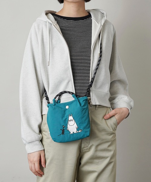 MOOMIN（ムーミン）の「【MOOMIN】(ムーミン) 軽量 撥水 ミニショルダーバッグ スマホ パスポート 縦長ミニポシェット（ショルダーバッグ・レディース・グレー/ベージュ/グリーン系その他/ネイビー/ライトグレー/グリーン/レッド・ONE SIZE）」の17枚目の写真