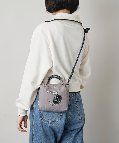 MOOMIN（ムーミン）の「【MOOMIN】(ムーミン) 軽量 撥水 ミニショルダーバッグ スマホ パスポート 縦長ミニポシェット（ショルダーバッグ・レディース・グレー/ベージュ/グリーン系その他/ネイビー/ライトグレー/グリーン/レッド・ONE SIZE）」の22枚目の写真