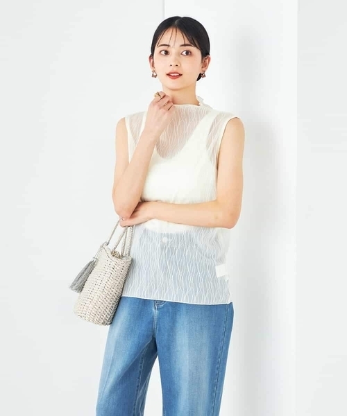 a.v.v（アーヴェヴェ）の「シアーウェーブハイネックカットソー（Tシャツ/カットソー・レディース・アイボリー/チャコールグレー・34/38/36/42/40）」の4枚目の写真