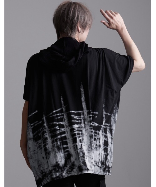 NOVESSEL（ノベセル）の「A'GEM/9 × .kom『NOVESSEL/ノベセル』フードドルマンTシャツ（Tシャツ/カットソー・メンズ・ブラック・FREE）」の10枚目の写真