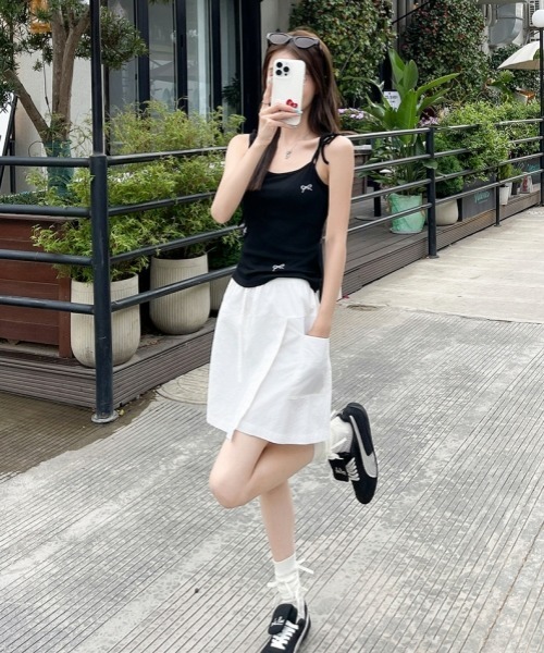 gossip!ロサンゼルス(ゴシップロサンゼルス)の「【多色展開】カジュアル速乾スリットスカパン(スカート・レディース・ネイビー/パープル/マスタード/ホワイト/ライトグレー・FREE)」の14枚目の写真