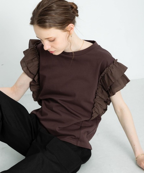 URBAN RESEARCH Sonny Label（アーバンリサーチサニーレーベル）の「フリルフレンチスリーブプルオーバー（Tシャツ/カットソー・レディース・ブラウン/ベージュ系その他/ブラック・FREE）」の2枚目の写真