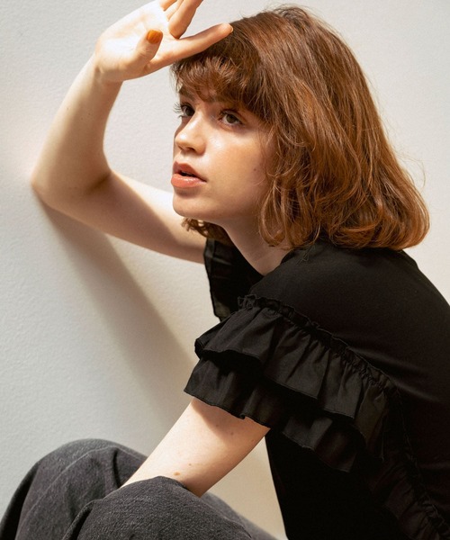 URBAN RESEARCH Sonny Label（アーバンリサーチサニーレーベル）の「フリルフレンチスリーブプルオーバー（Tシャツ/カットソー・レディース・ブラウン/ベージュ系その他/ブラック・FREE）」の4枚目の写真