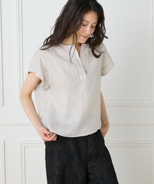INED（イネド）の「リネンフレンチスリーブシャツブラウス《lelinzephyr/ル・ランゼフィール》（シャツ/ブラウス・レディース・オフホワイト/ブルー/グレイッシュベージュ・9号/7号）」の3枚目の写真