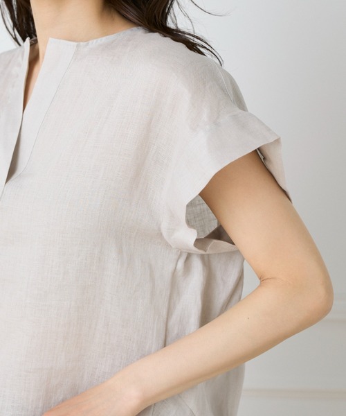 INED（イネド）の「リネンフレンチスリーブシャツブラウス《lelinzephyr/ル・ランゼフィール》（シャツ/ブラウス・レディース・オフホワイト/ブルー/グレイッシュベージュ・9号/7号）」の14枚目の写真