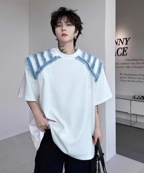 FreeZone（フリーゾーン）の「デニムショルダーカットオーバーサイズTシャツ（Tシャツ/カットソー・メンズ・ホワイト/ブラック・F）」の3枚目の写真