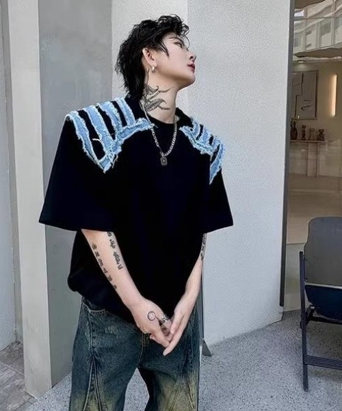 FreeZone（フリーゾーン）の「デニムショルダーカットオーバーサイズTシャツ（Tシャツ/カットソー・メンズ・ホワイト/ブラック・F）」の19枚目の写真