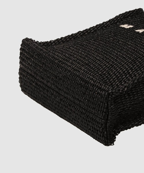 MARNI(マルニ)の「MINI BASKET / クロスボディバッグ(ショルダーバッグ・レディース・ブラック/ベージュ・ONE SIZE)」の5枚目の写真