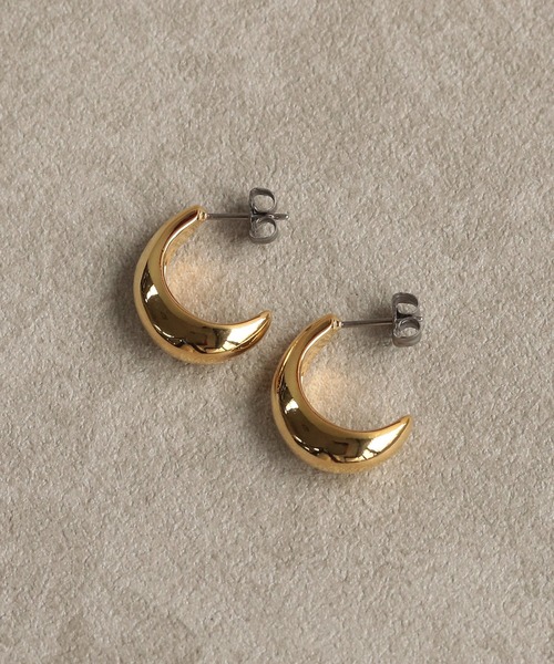 NOIR DE POUPEE（ノワールドプーペ）の「volume metal　幅広フープピアス（ピアス（両耳用）・レディース・シルバー/ゴールド・FREE）」の7枚目の写真