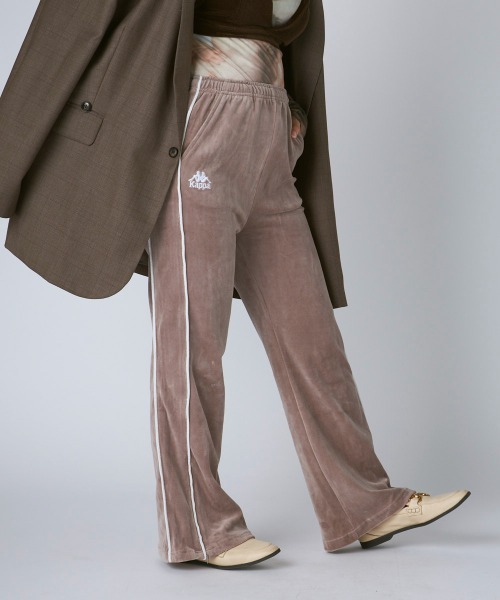 Kappa（カッパ）の「ベロアフレアパンツ（その他パンツ・レディース・グレー/ブラック・LARGE/MEDIUM/SMALL）」の2枚目の写真