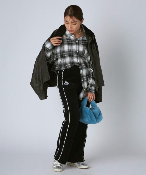 Kappa（カッパ）の「ベロアフレアパンツ（その他パンツ・レディース・グレー/ブラック・LARGE/MEDIUM/SMALL）」の18枚目の写真