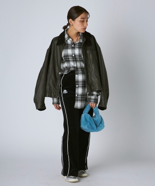 Kappa（カッパ）の「ベロアフレアパンツ（その他パンツ・レディース・グレー/ブラック・LARGE/MEDIUM/SMALL）」の16枚目の写真