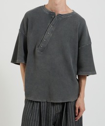 アシンメトリーカットオフヘンリーワッフルTシャツ