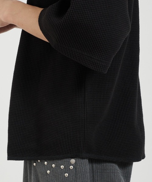 Perushu(ペルーシュ)の「アシンメトリーカットオフヘンリーワッフルTシャツ(Tシャツ/カットソー・メンズ・グレー/ブラック/ネイビー・MEDIUM/LARGE)」の19枚目の写真