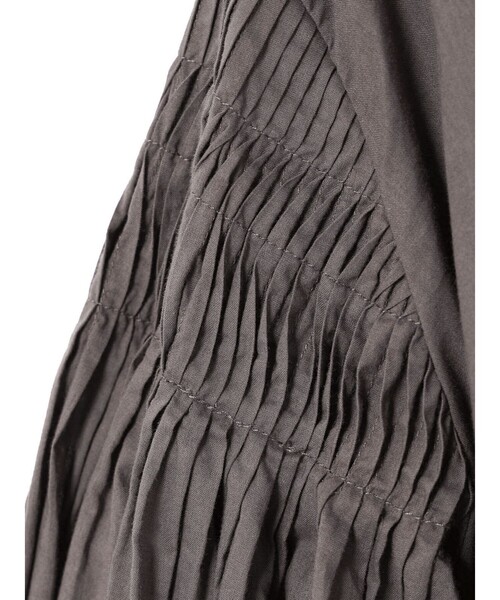 mizuiroind（ミズイロインド）の「mizuiro ind ピンタックパフスリーブシャツ（シャツ/ブラウス・レディース・オフホワイト/ネイビー/グレー/ブラック/ワインレッド・FREE）」の10枚目の写真