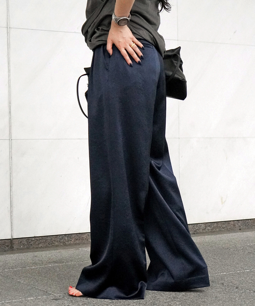 EVERYDAY I LIKE.(エヴリディアイライク)の「*ミニマルサテンパンツ(スラックス・レディース・ネイビー・38/36/34)」の6枚目の写真