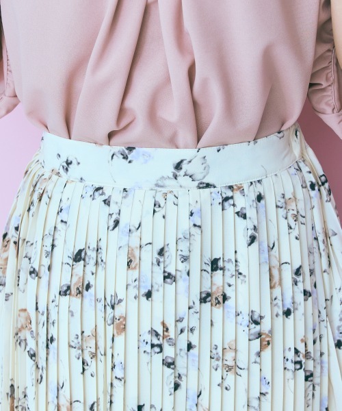 marun（マルン）の「＜大きいサイズ＞花柄プリーツスカート marun（スカート・レディース・ブラック系/アイボリー系・LL/3L/4L/5L/L）」の11枚目の写真