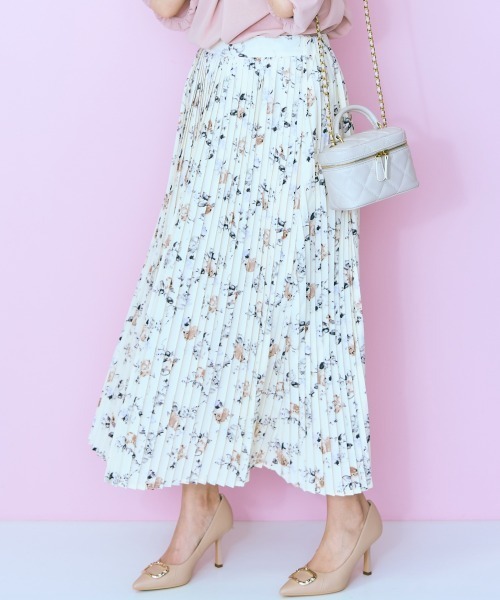 marun（マルン）の「＜大きいサイズ＞花柄プリーツスカート marun（スカート・レディース・ブラック系/アイボリー系・LL/3L/4L/5L/L）」の17枚目の写真