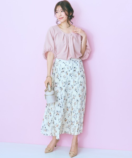 marun（マルン）の「＜大きいサイズ＞花柄プリーツスカート marun（スカート・レディース・ブラック系/アイボリー系・LL/3L/4L/5L/L）」の6枚目の写真