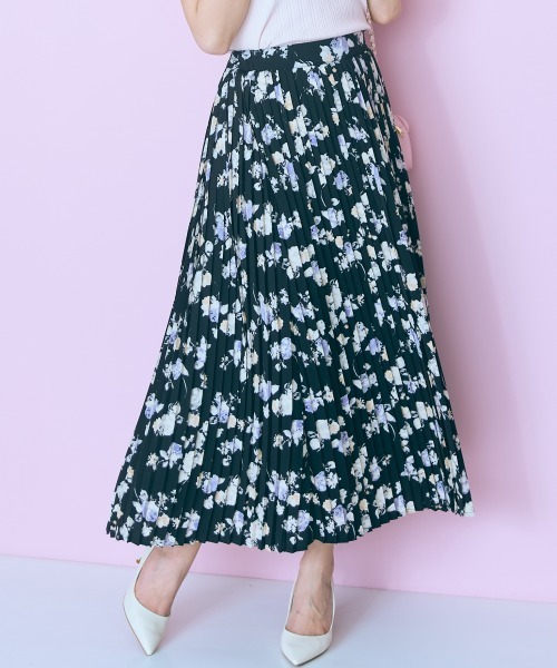 marun（マルン）の「＜大きいサイズ＞花柄プリーツスカート marun（スカート・レディース・ブラック系/アイボリー系・LL/3L/4L/5L/L）」の8枚目の写真
