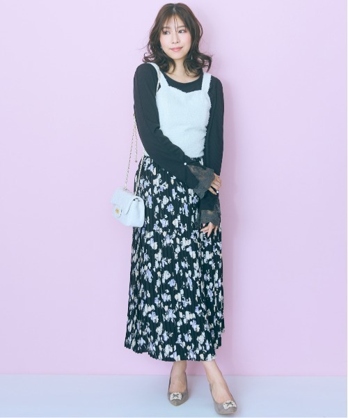 marun（マルン）の「＜大きいサイズ＞花柄プリーツスカート marun（スカート・レディース・ブラック系/アイボリー系・LL/3L/4L/5L/L）」の9枚目の写真